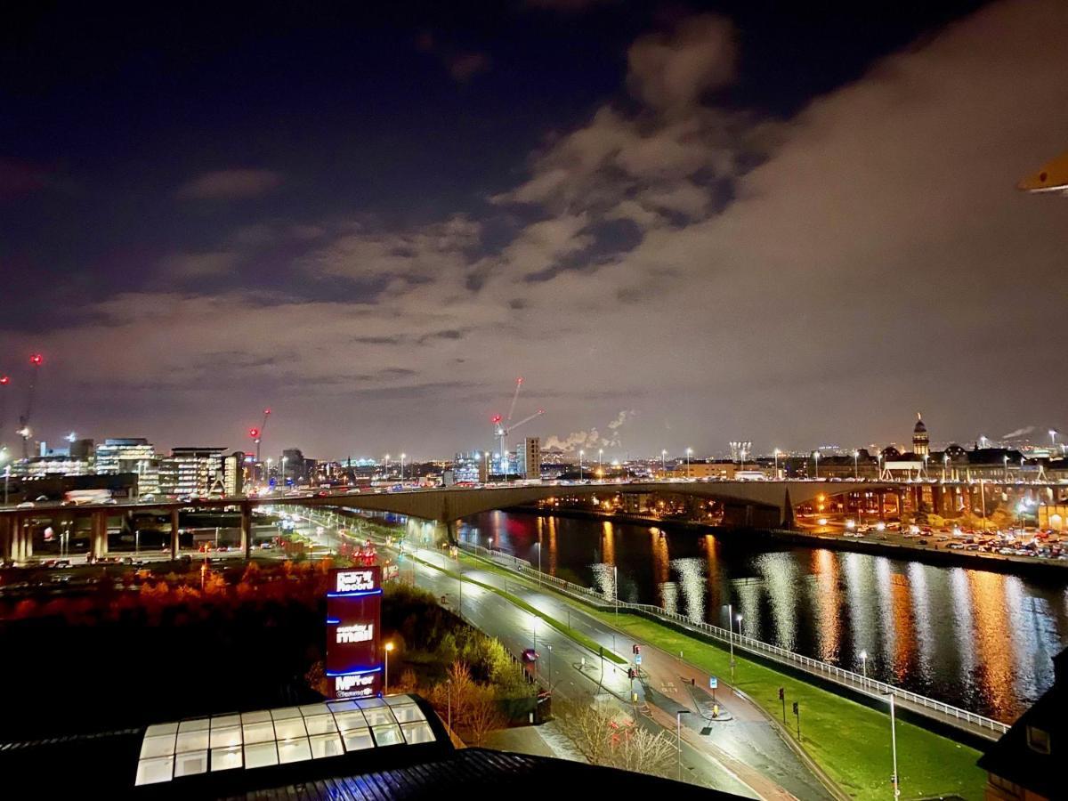 River Heights Glasgow Bagian luar foto